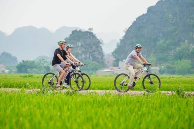 Vietnam Tour – Highlights of Ninh Binh | Full-Day SIC Tour