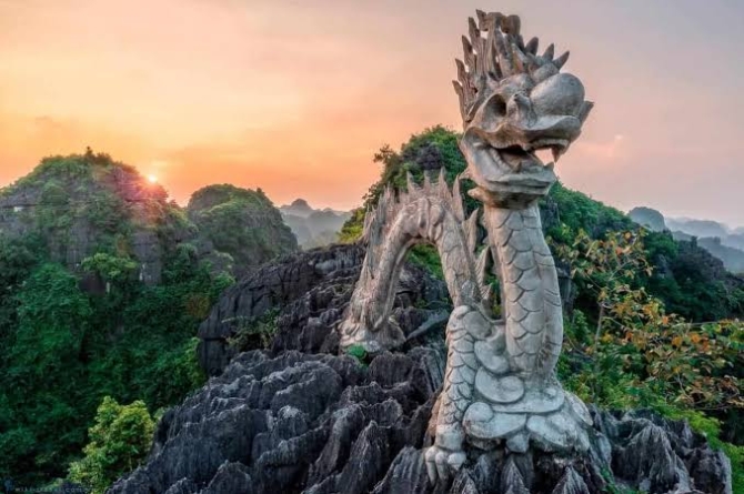 Vietnam Tour – Highlights of Ninh Binh | Hoa Lu – Trang An/Tam Coc – Mua Cave SIC Tour