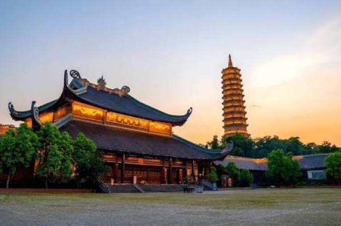 Vietnam Tour – Highlights of Ninh Binh | Bai Dinh – Trang An Full-Day SIC Tour