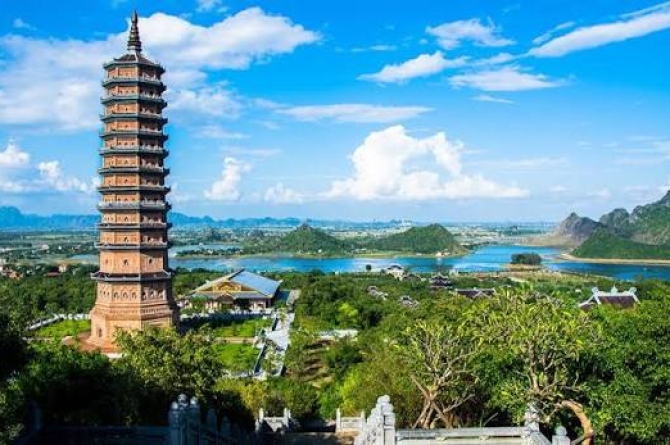 Vietnam Tour – Highlights of Ninh Binh | Bai Dinh – Trang An Full-Day SIC Tour