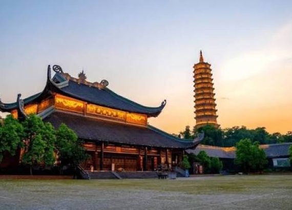 Vietnam Tour – Highlights of Ninh Binh | Bai Dinh – Trang An Full-Day SIC Tour